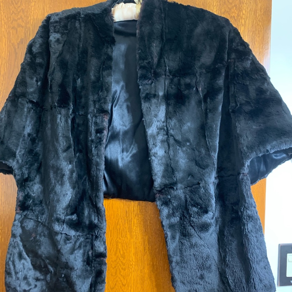 Black fur wrap excellent shape over the shoulder